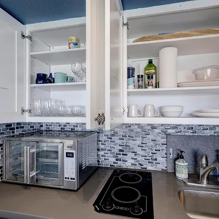 Beautiful Ocean Views At The Victorian Apartamento